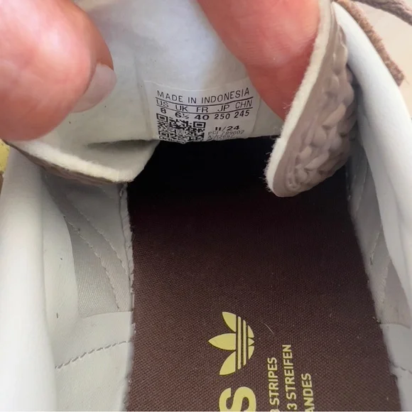 NWOB Adidas Gazelle Bold Platform Sneakers in Brown and Yellow - Picture 5 of 6